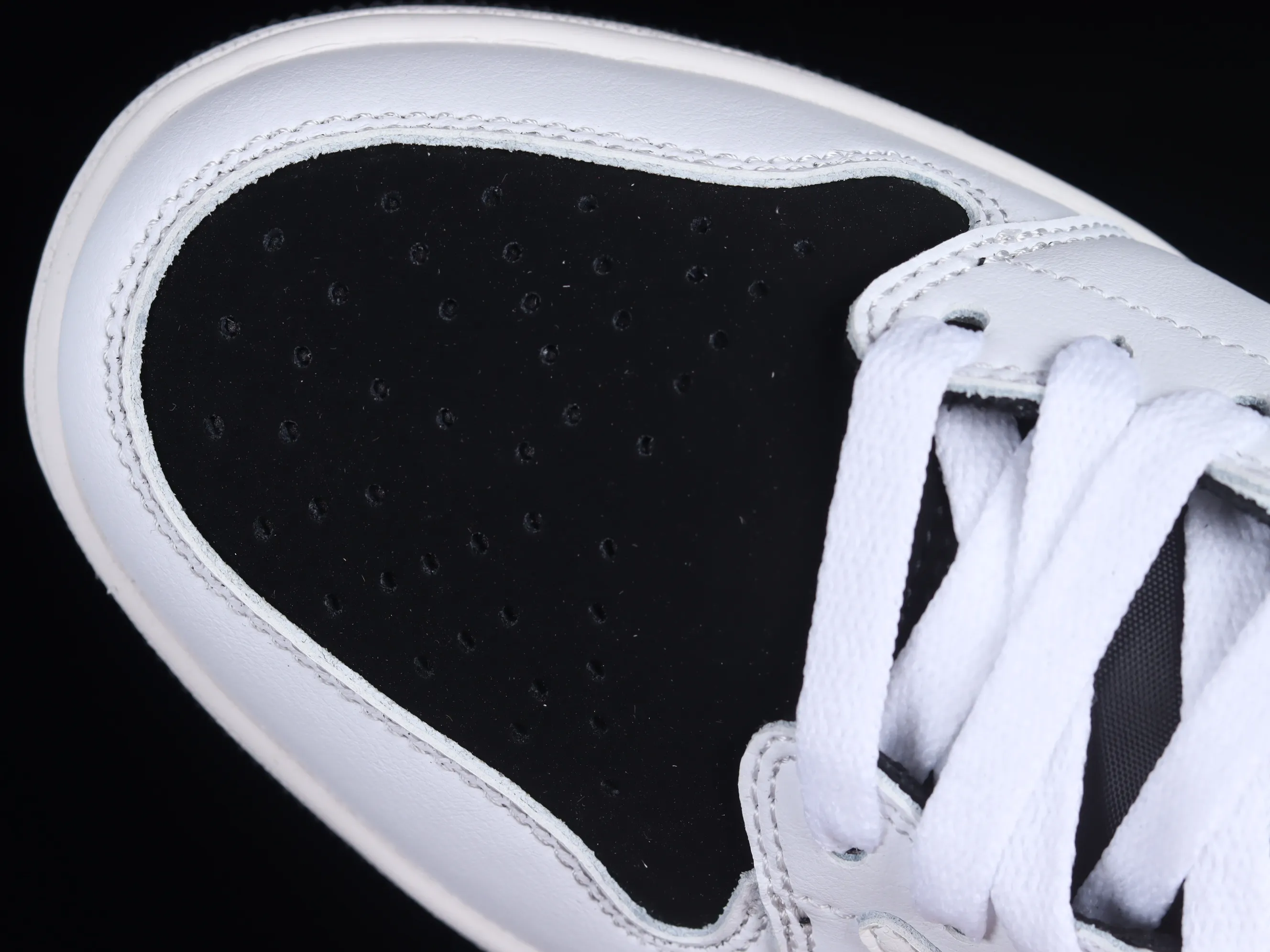 All categories Air Jordan Jordan series basketball shoes Air Jordan 1 Low Travis Scott x Air Jordan 1 Low OG AJ1 Joe 1 black and white panda reverse inverted hook joint casual sports basketball shoes DZ4317-100